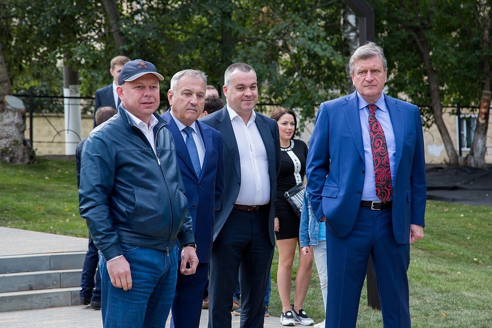 У Дениса Крутихина осталось двое взрослых сыновей. Фото: navigator-kirov.ru