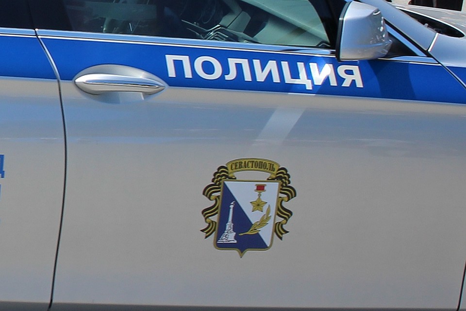 Сотрудники полиции Севастополя задержали обидчика ребенка.