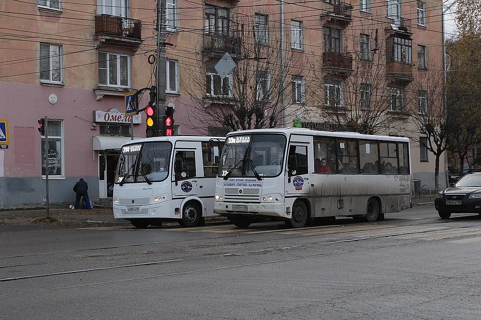 Водитель маршрутки пытался избежать аварии
