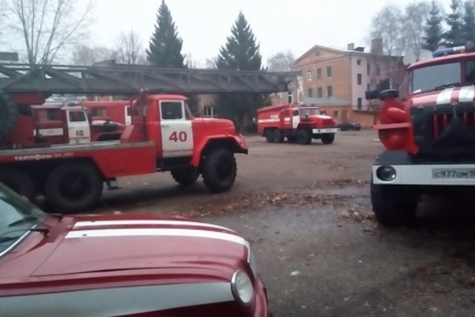 В Башкирии загорелось помещение в подвале колледжа