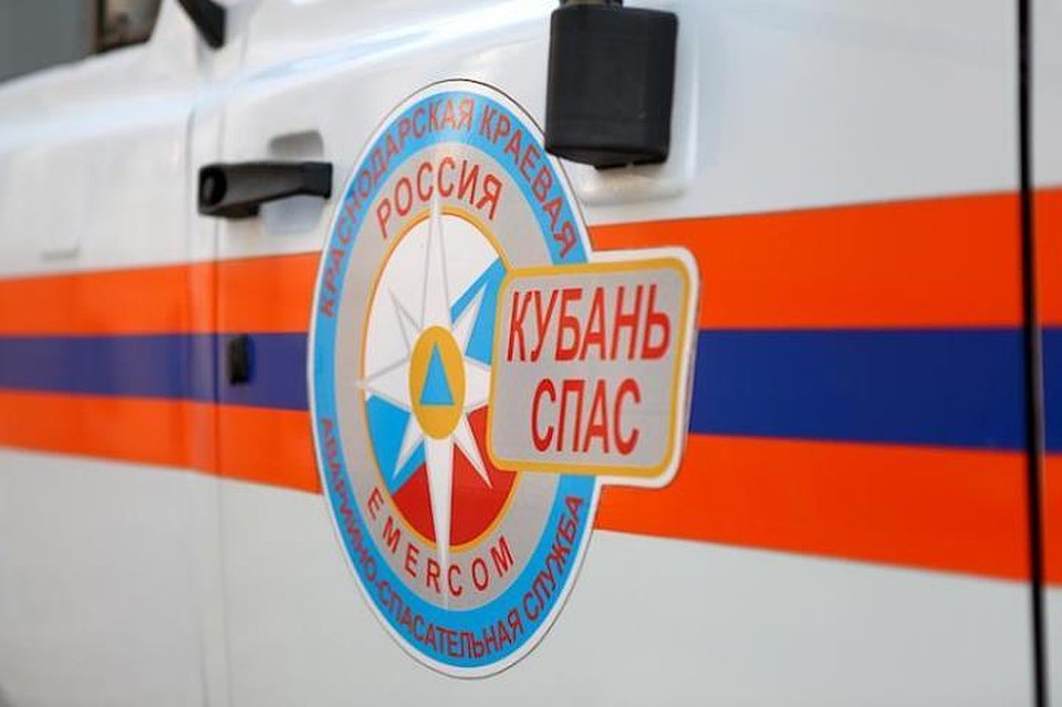 Анапские спасатели сняли со скалы четырёх девушек