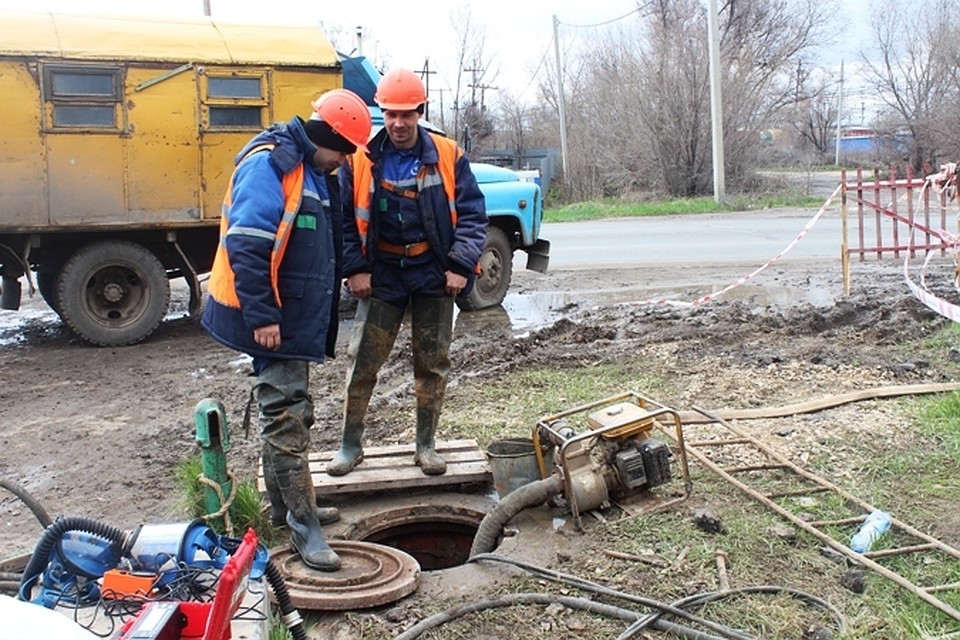 В ближайшее время канализационные колодцы закроют.