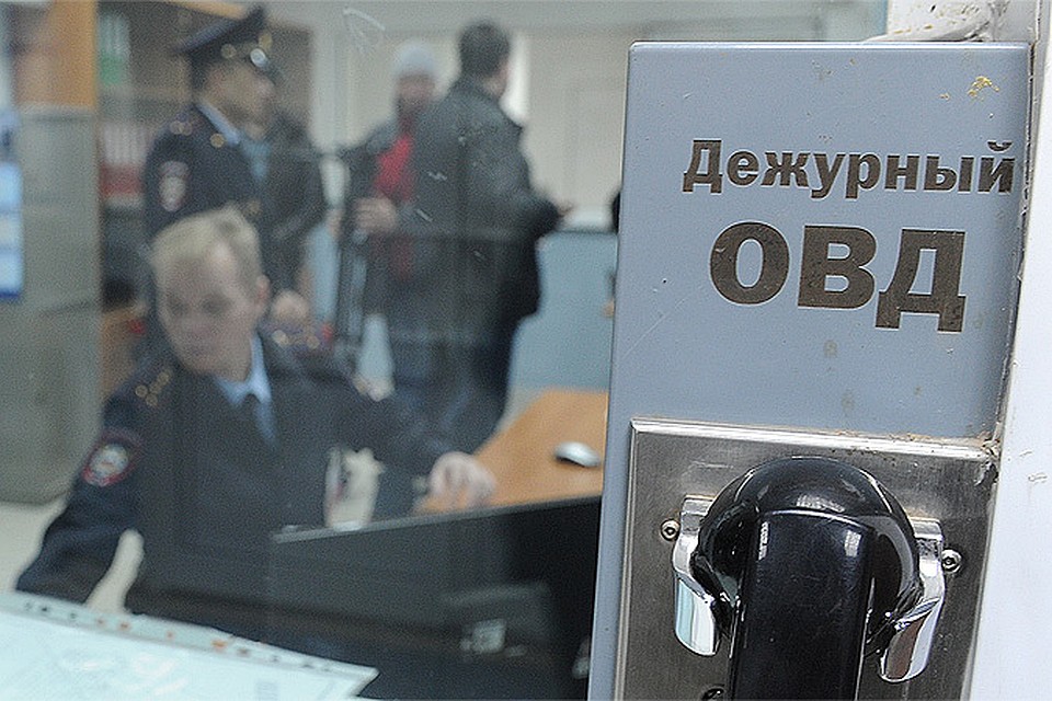 Убийца нанёс своим жертвам около тридцати ударов ножом.