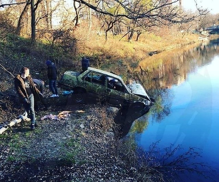 Машину обнаружил один из местных жителей. Фото: dps_vl