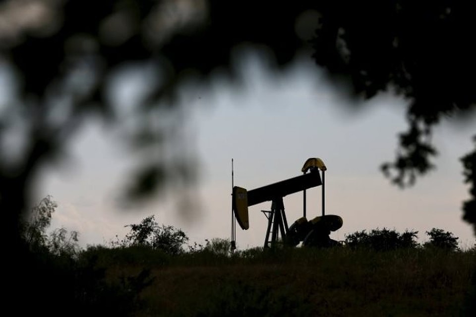Цена на нефть Brent впервые с апреля упала ниже $70 за баррель