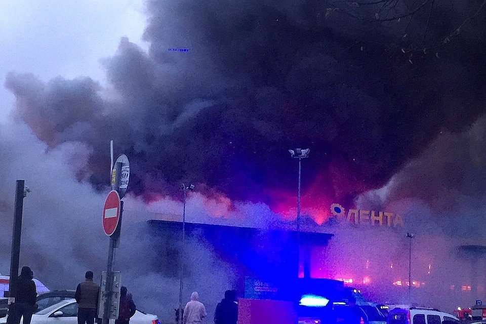 Причиной пожара в гипермаркете «Лента» в Петербурге стала неисправность электропроводки
