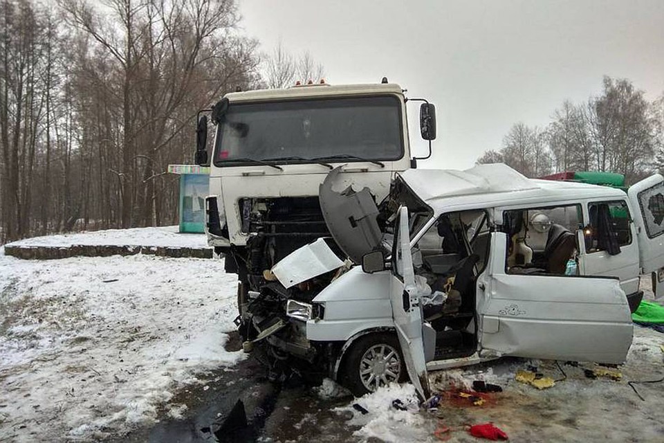 Водитель стал еще одной жертвой страшной аварии. Фото: Следственный комитет.