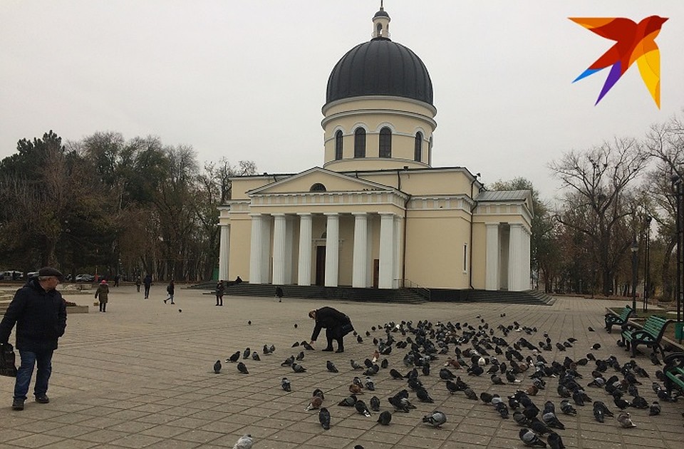 В парках уже меньше народа... зима, однако