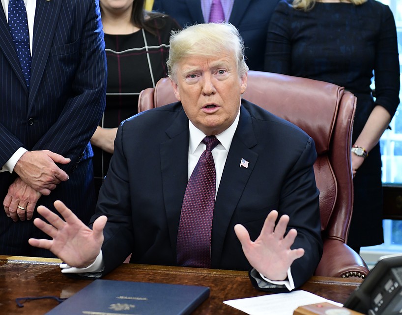 Трамп ответил на вопросы о вмешательстве России в выборы президента