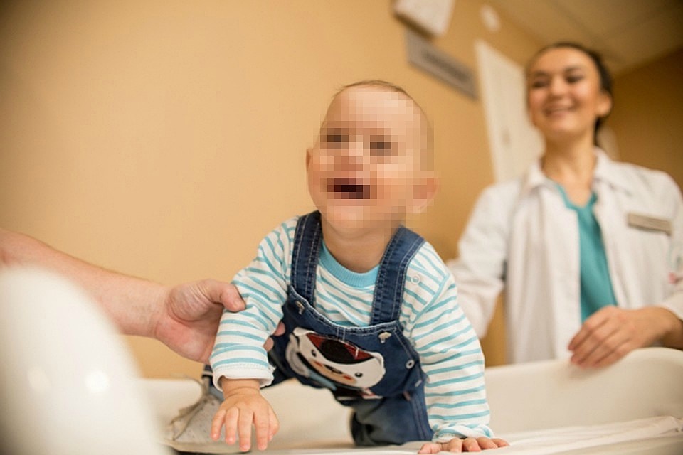 Каждый день врачи борются за жизнь и здоровье маленьких пациентов