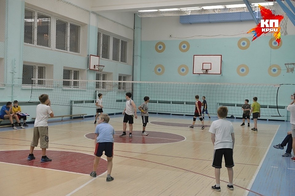 Школьники остались без спортзала из-за неправильного освещения
