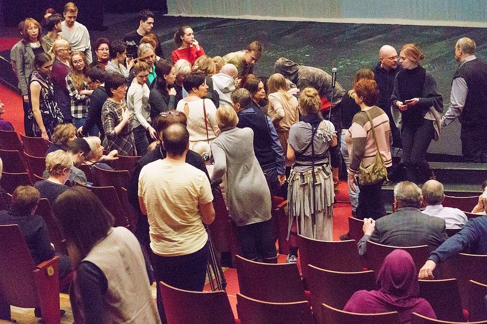 В театре объявили об увольнении директора Елены Алябьевой. Фото: vk.com/globus_theatre.