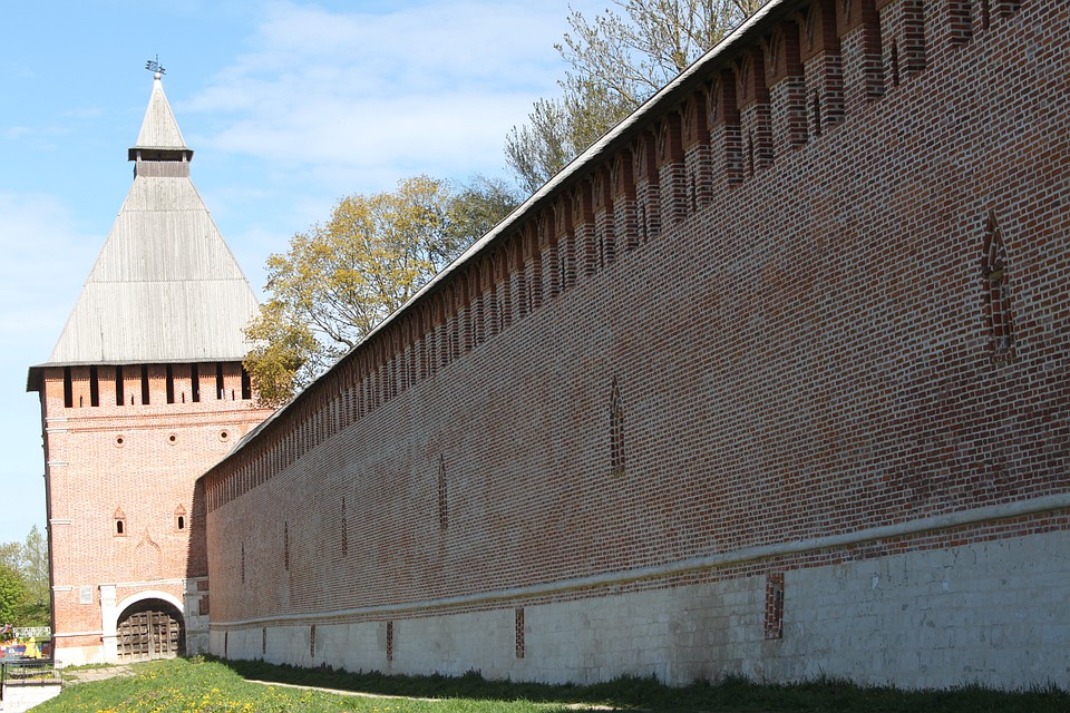 Смоленская крепостная стена.