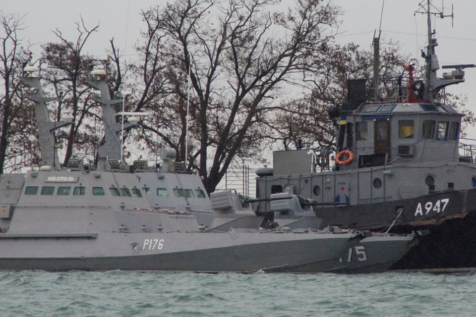 Украинские бронекатера пришвартованы в порту Керчи
