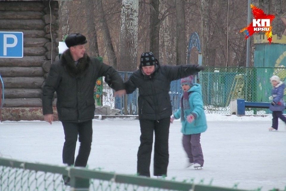 Для посетителей устроят дискотеку на льду.