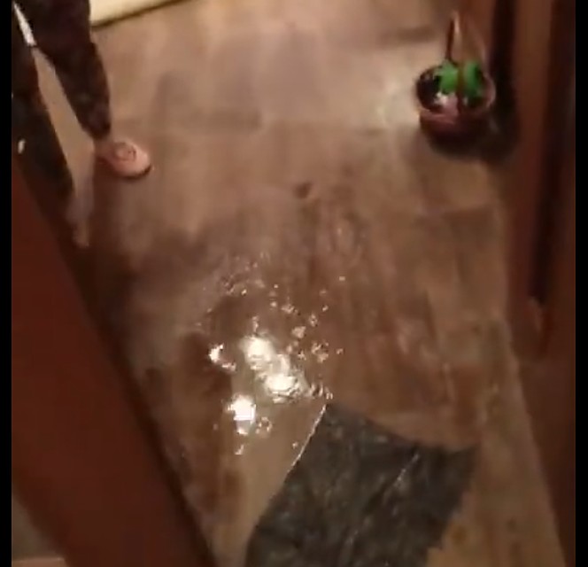 Воды натекло уже немало.