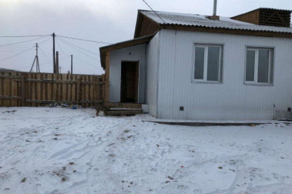 На стенах плесень и гнилые полы: такие дома для детей-сирот построили в Бурятии.