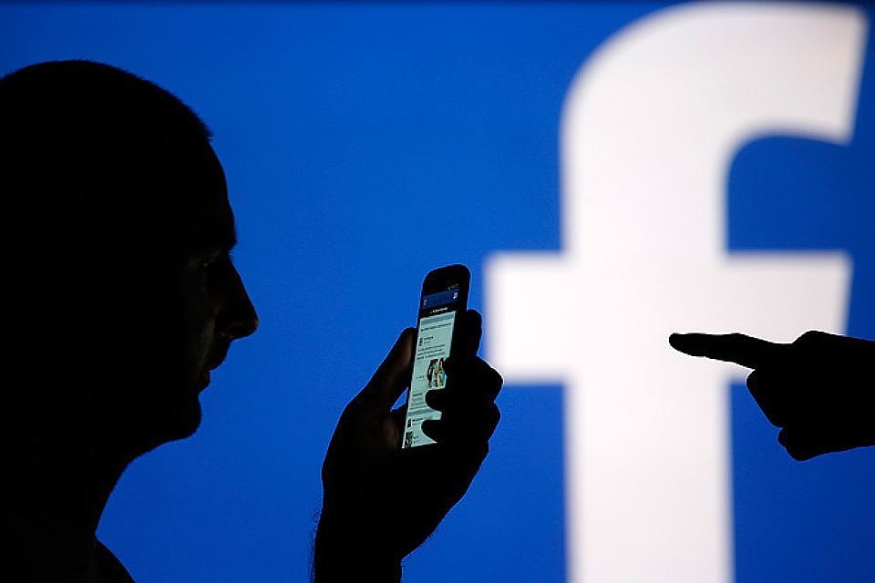 Facebook запретил намеки с сексуальным подтекстом