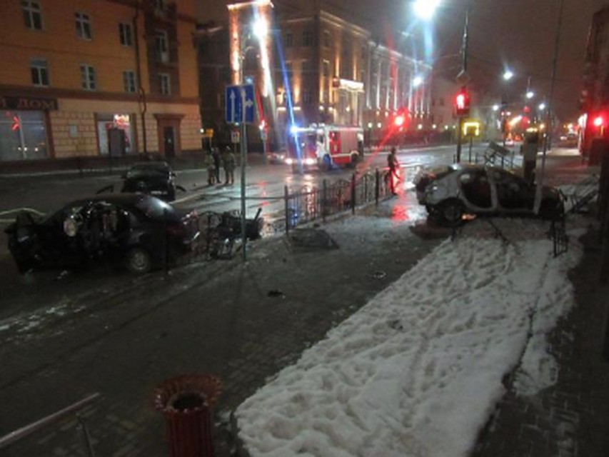 В страшной аварии в Смоленске погиб мужчина, шестеро травмированы. ФОТО: 67.мвд.рф