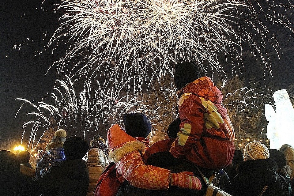 Салют в Новый год 2018-2019 в Иркутске начнется в час ночи первого января.