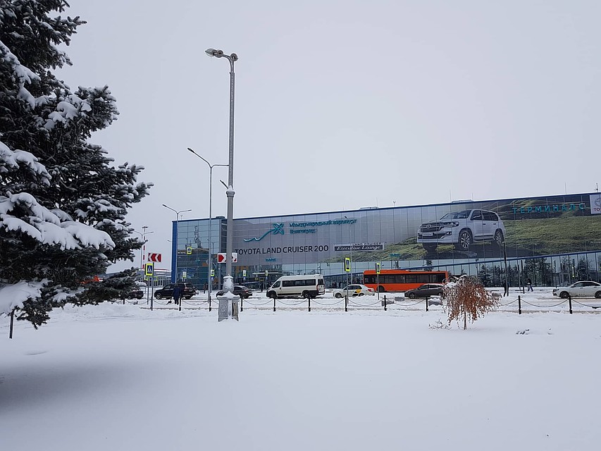 Зимой наш аэропорт часто работает по фактической погоде.