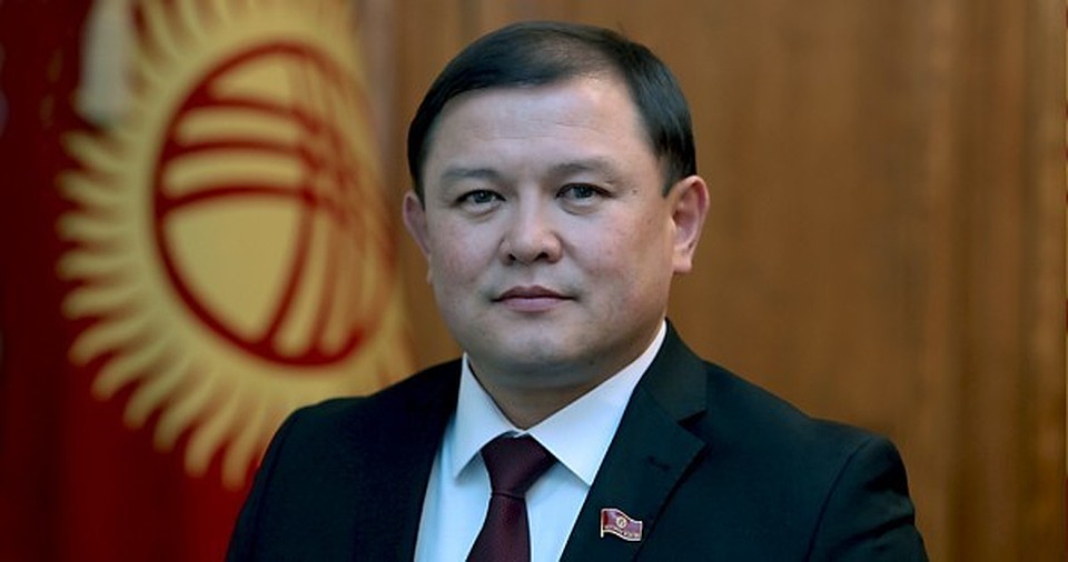 Спикер поздравил кыргызстанцев с Новым годом