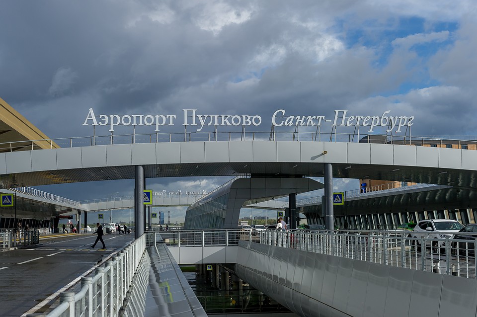 В 2018-м в Пулково, а также в Большом и Пассажирском портах Петербурга на признаки инфекций проверили более 2,5 миллионов человек.