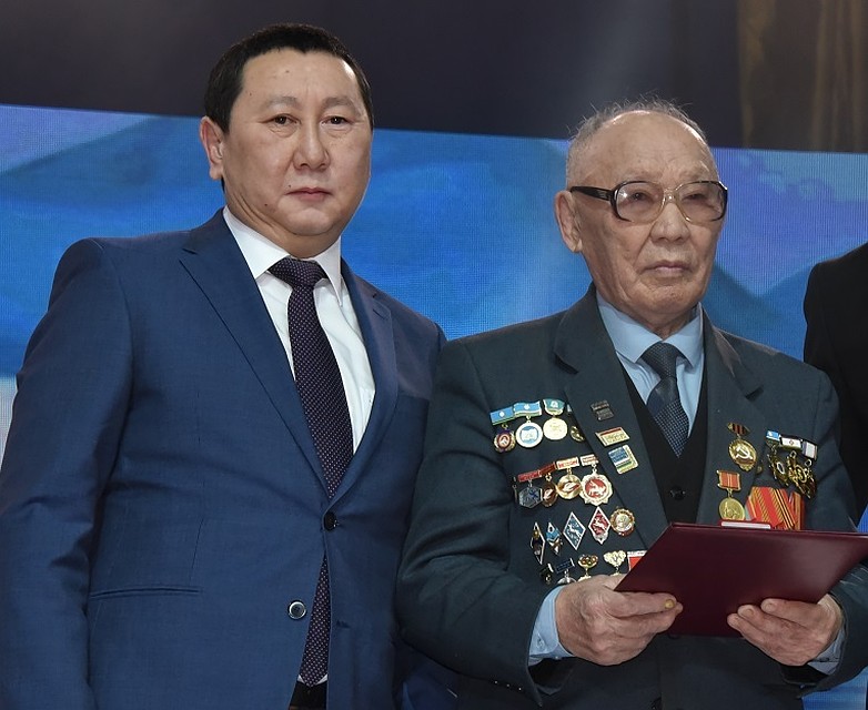 Владимир Прокопьевич Корякин - представитель первого поколения борцов Якутии, мастер спорта СССР.