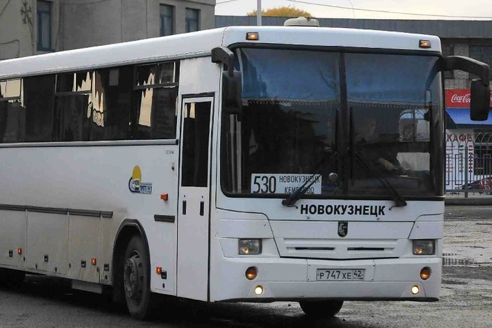 Женщина лишилась мобильного телефона и золотого кольца