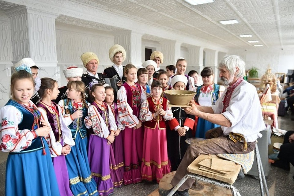 В Краснодарском крае будут проводить два новых фестиваля: казачьей песни и танцев народов Кубани. Фото: пресс-служба администрации Краснодарского края