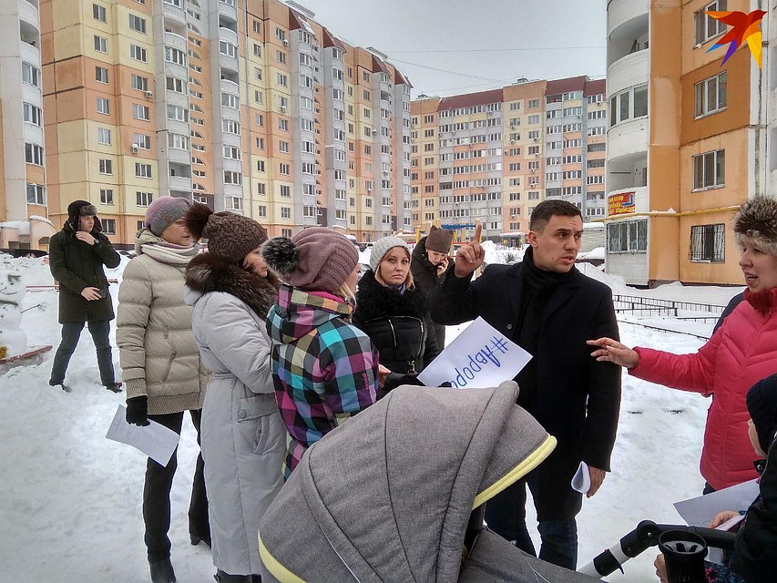 Депутат Николай Бондаренко встретился с жителями микрорайона Солнечный-2