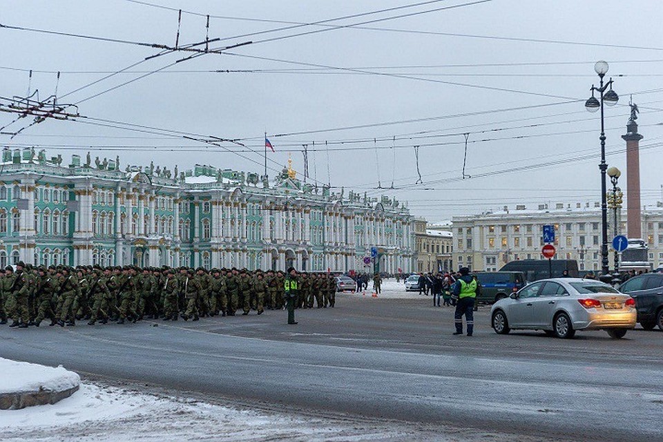 На Дворцовой площади пройдет репетиция парада к 75-летию снятия блокады.