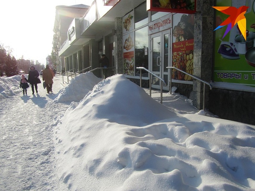 Неубранного снега в Курске еще немало