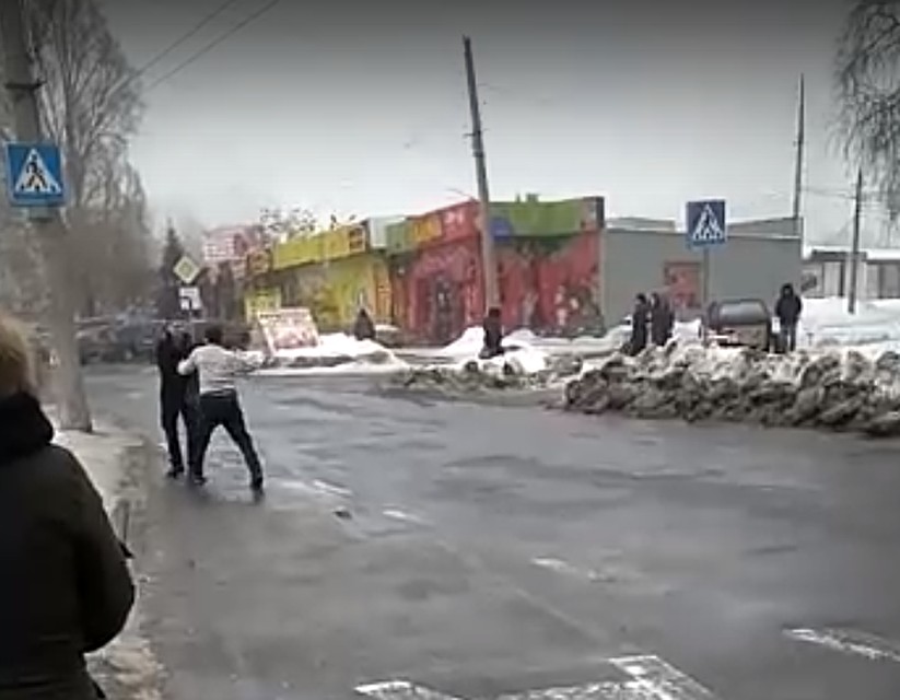 Пользователи социальных сетей разделились на два лагеря. Одни поддерживают водителя, другие – осуждают. Фото: соцсети