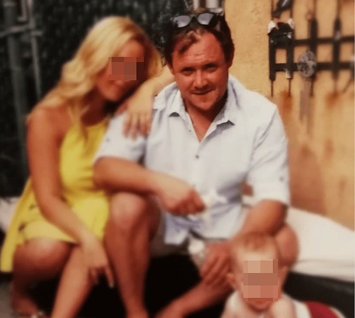 Родители часто ссорились, но казалось, что Иван любит дочку. Фото: из архива героя публикации.