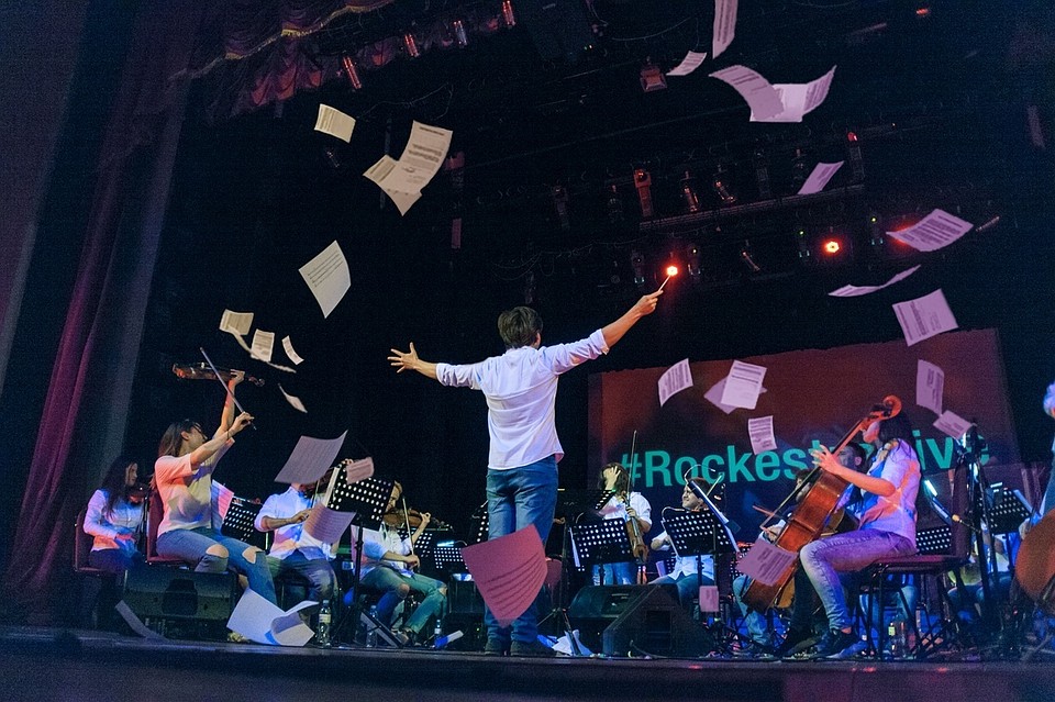 В Липецк приезжает RockestraLive