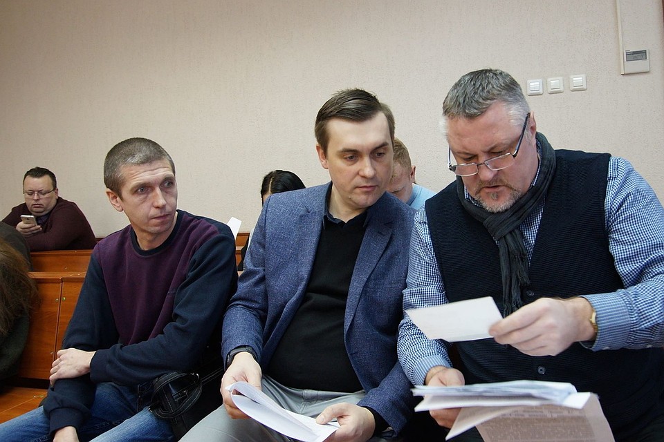 В Гомеле суд отменил решение милиции о высылке украинца