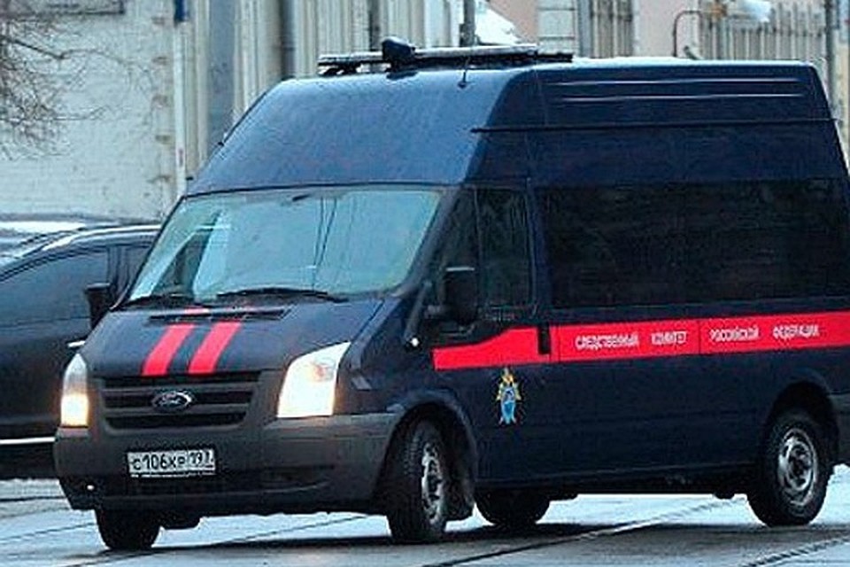 В результате выброса метана четверо горняков оказались заблокированными в забое