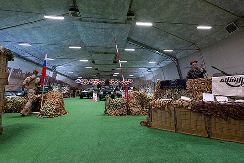 Более 500 образов вооружения террористов привезут в Кузбасс. Фото: Минобороны