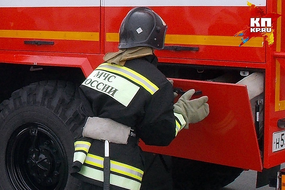 Автомобиль «Рено» горел ранним утром в Орле