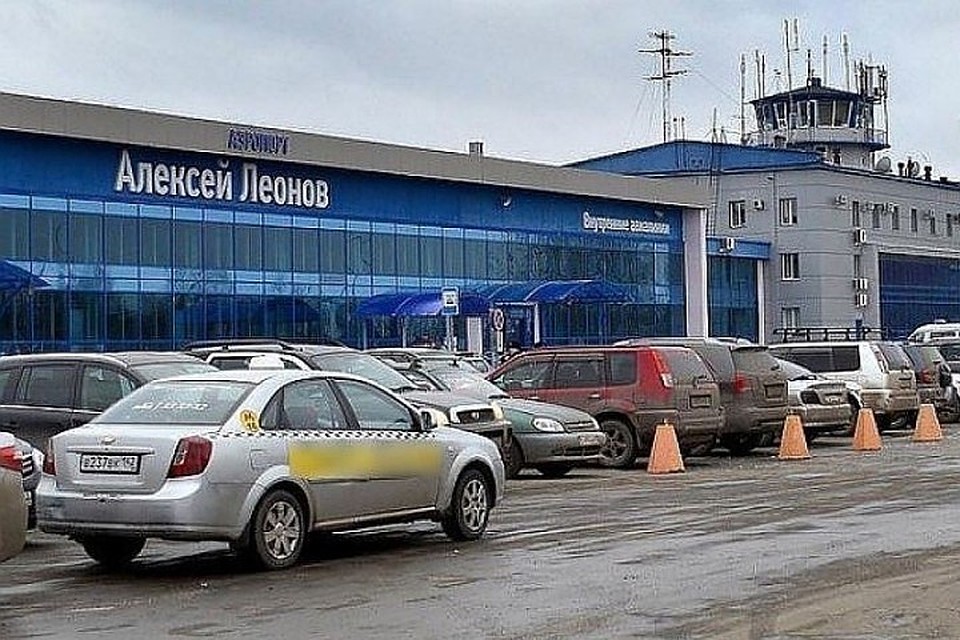 Грузчики приняли спутниковые маячки за колонки