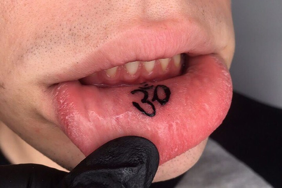 Необычные татуировки держаться недолго. Фото: www.instagram.com/alpha.tattoo.nsk/