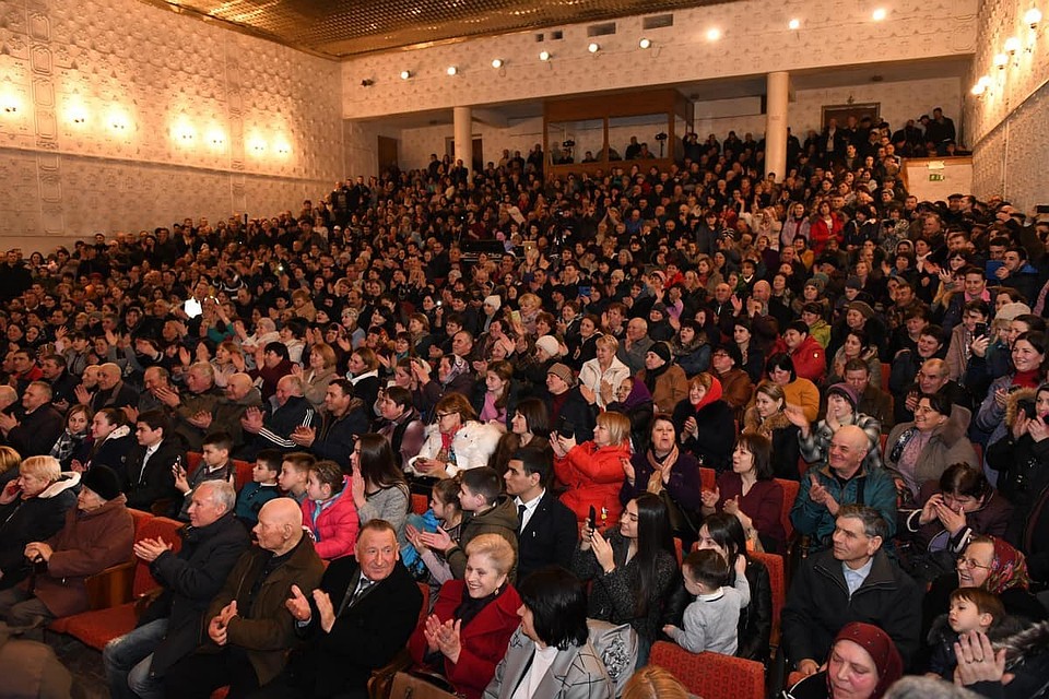 Встреча президента Молдовы Игоря Додона с жителями города Чадыр-Лунга