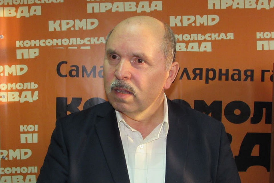 Андрей Гроза окончил исторический факультет с красным дипломом