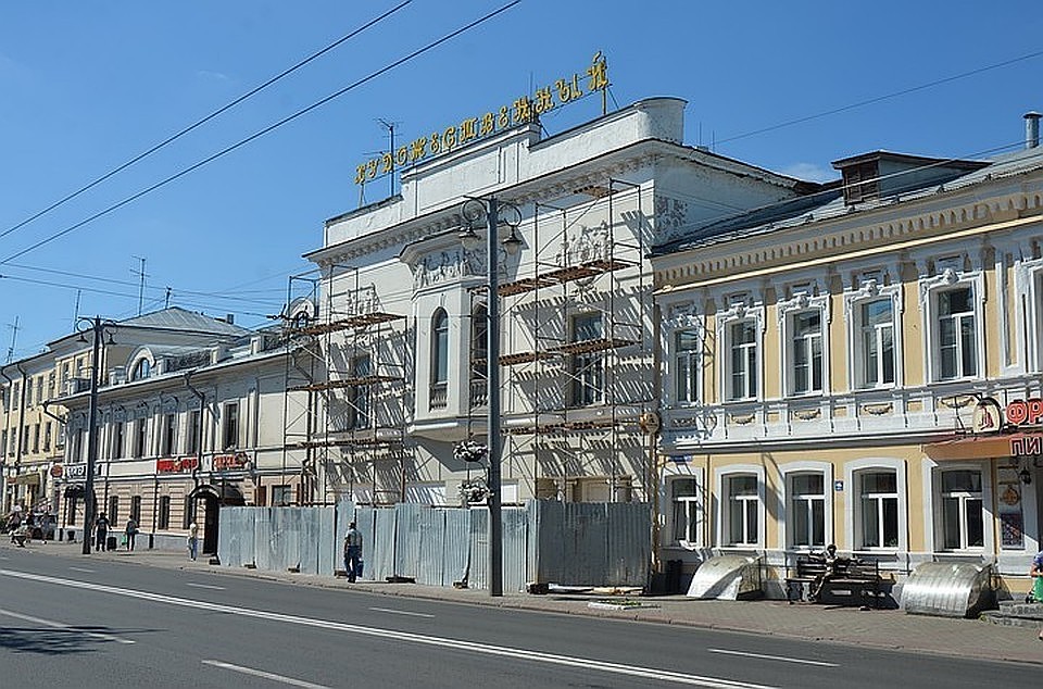 Ремонт фасада кинотеатра в 2018 году