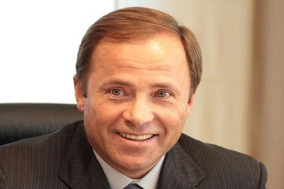 Игорь Комаров поздравил женщин с 8 марта