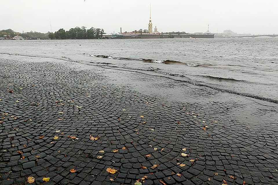 Пик подъема уровня воды ожидают в 13:00