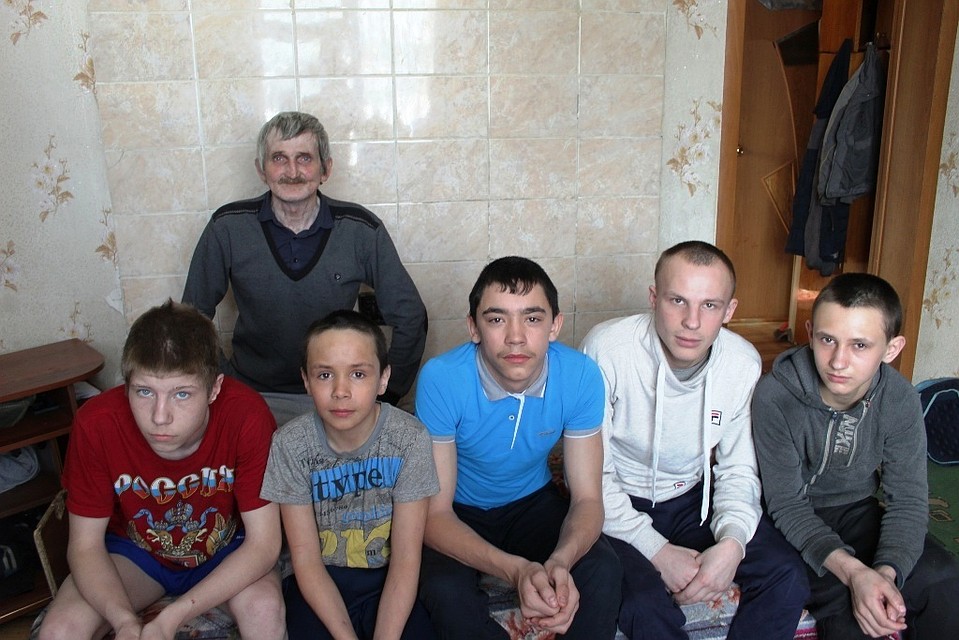 Игорь Мотыгин и его воспитанники.