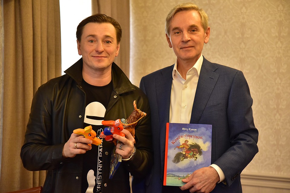 В Тюмени Сергею Безрукову предложили поставить рок-оперу «Конек-Горбунок». Фото пресс-службы Тюменского регионального отделения партии «Единая Россия»