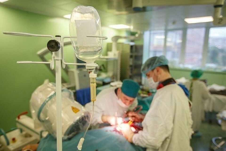 На Кубани онкологи с помощью робота удалили мужчине огромную опухоль